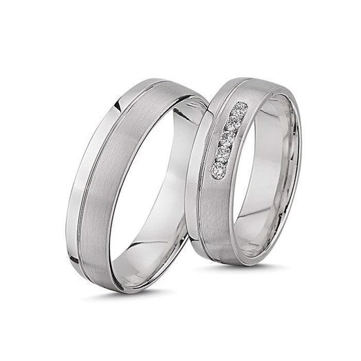 Tidløse Nuran vielsesringe i 14 karat hvidguld med 0,125 ct diamanter, mat og blank finish med graveret rille.